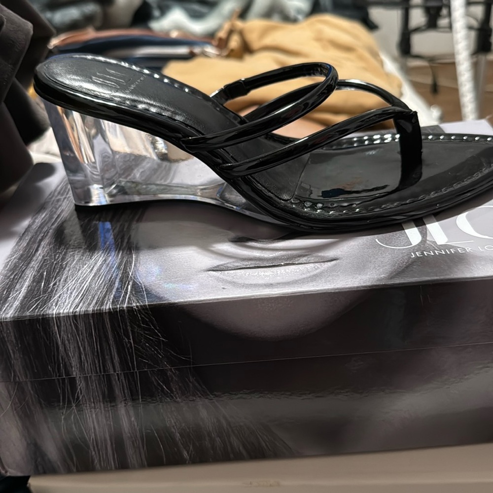 Jlo Zurin wedges